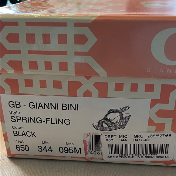 Gianni Bini Black Crochet Wedge Sandals Size 9.5 - Picture 2 of 5